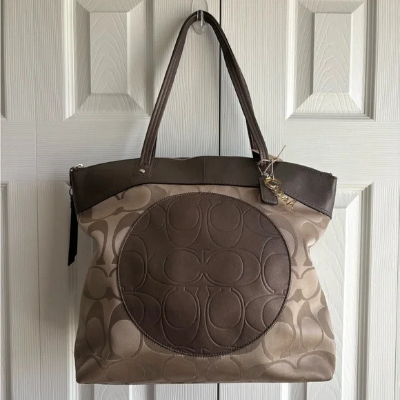 Coach Signature Laura Tote Bag F18335 Brown Tan Preppy Shoulder Purse - Picture 2 of 10